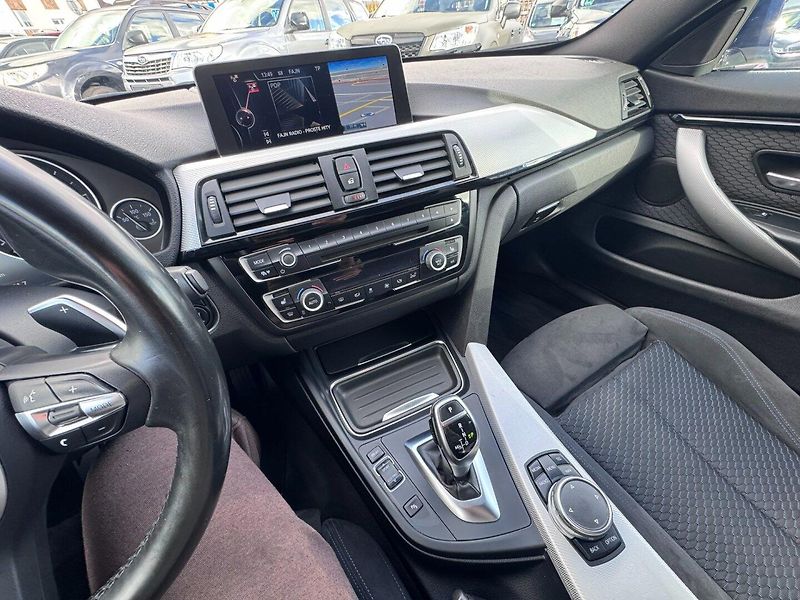 BMW Řada 4 (2016) 420D 2,0 135KW XDRIVE MPACKET - fotka 23 z 50