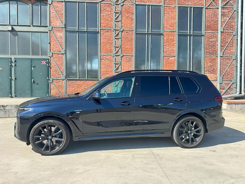 BMW X7 (2024) xDrive 40d M PAKET + Záruka  - fotka 5 z 30