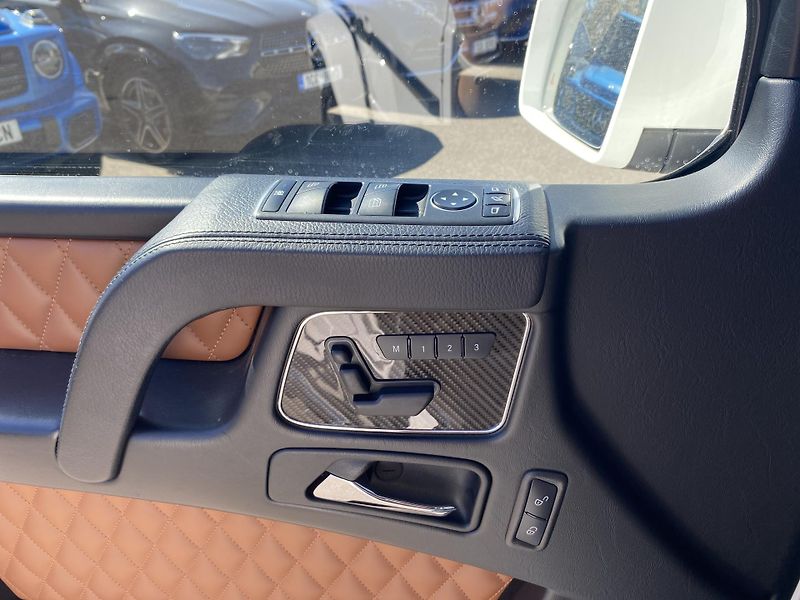 Mercedes-Benz Třídy G G 63 AMG - fotka 20 z 27