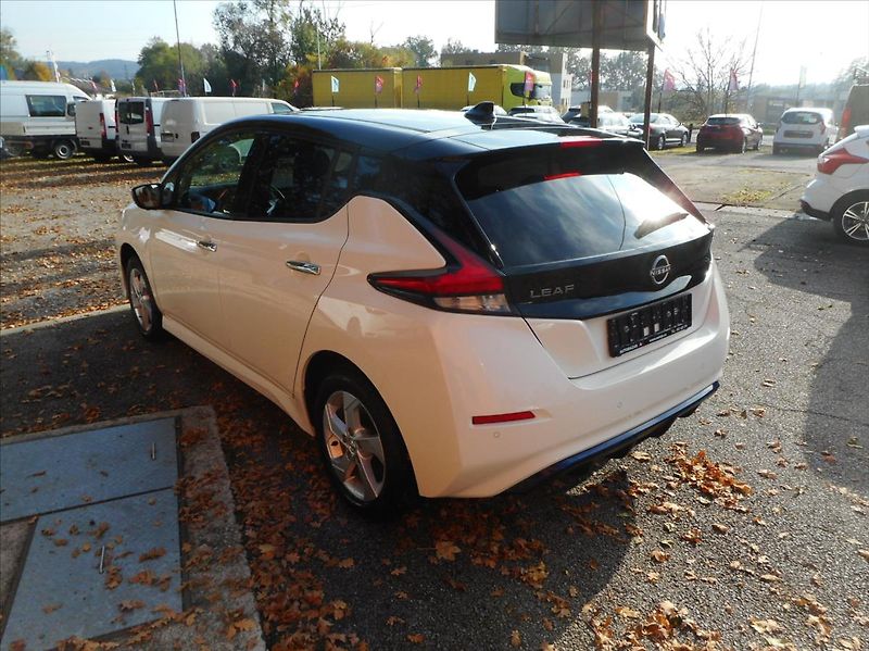 Nissan Leaf 0,0 N-Connecta - fotka 7 z 27