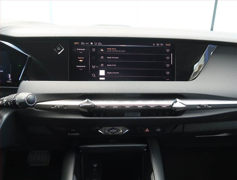 DS Automobiles DS4 (2023) Cross Rivoli 1.2 PureTech - fotka 12 z 22