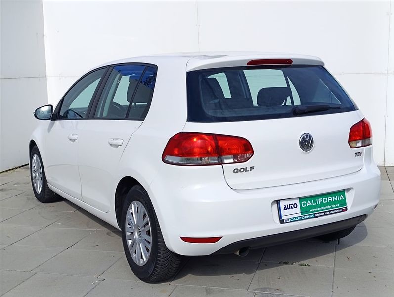 Volkswagen Golf 1,6 TDi Klimatizace - fotka 10 z 29