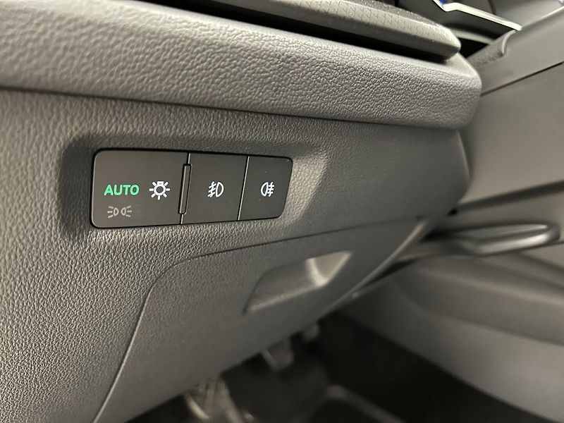 Škoda Octavia 1.5 TSI Ambition - fotka 8 z 26
