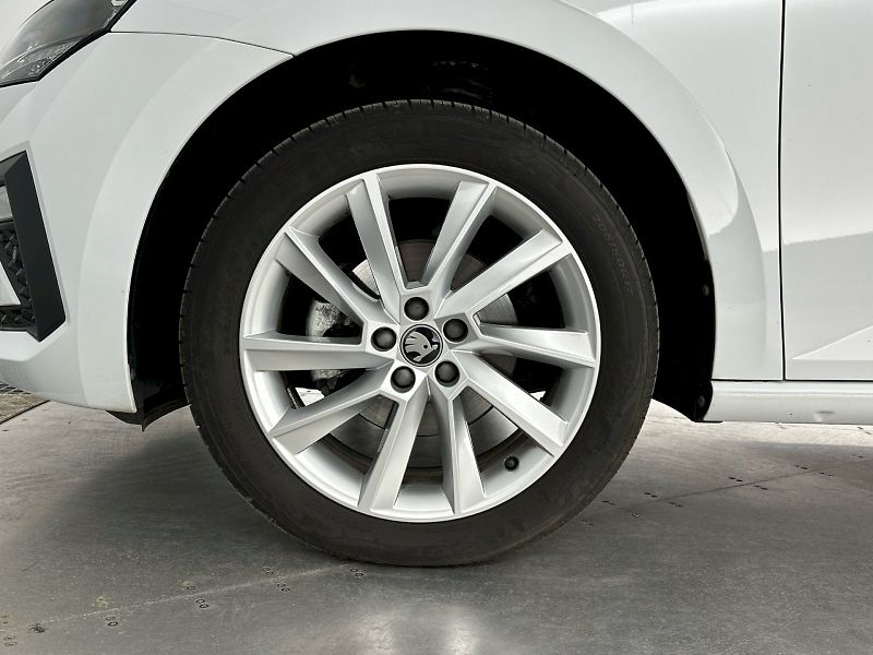 Škoda Scala (2025) 1.0TSI 85kW Top Selection - fotka 30 z 30