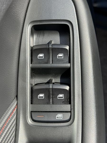 MG ZS EV 130kW 51kWh LUXURY DPH - fotka 22 z 28