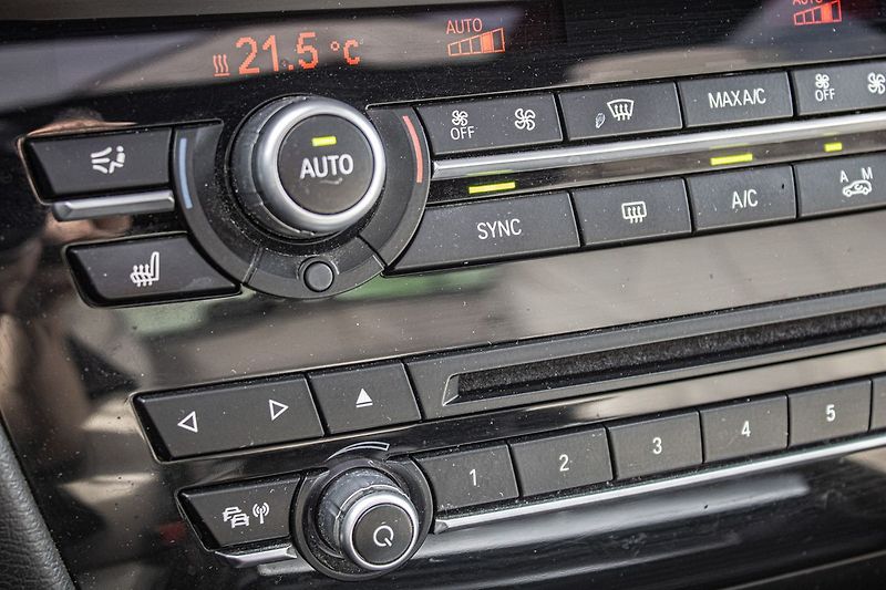 BMW X5 - fotka 25 z 42