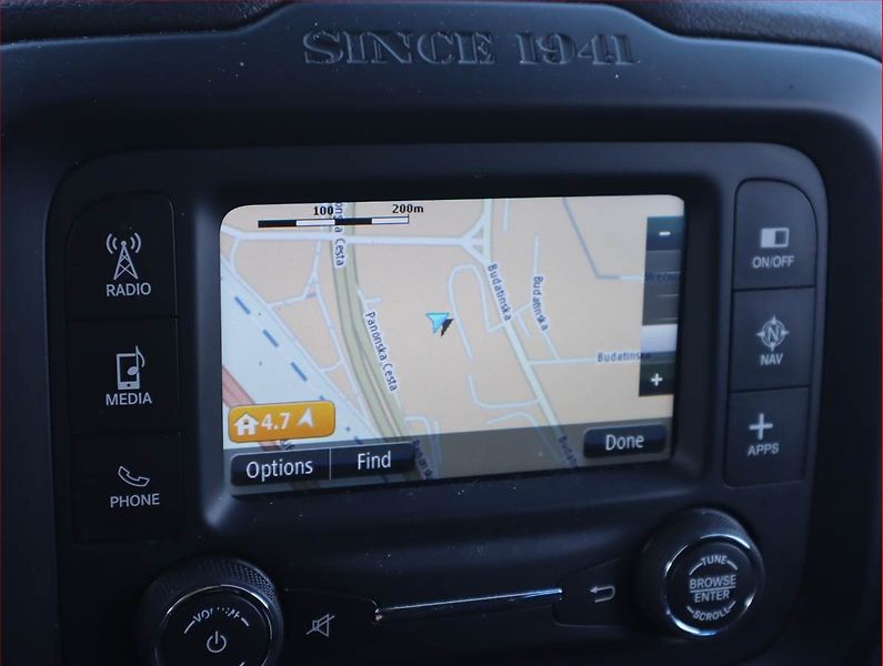 Jeep Renegade (2015) 2.0 MultiJet, 4X4, Automat - fotka 16 z 21