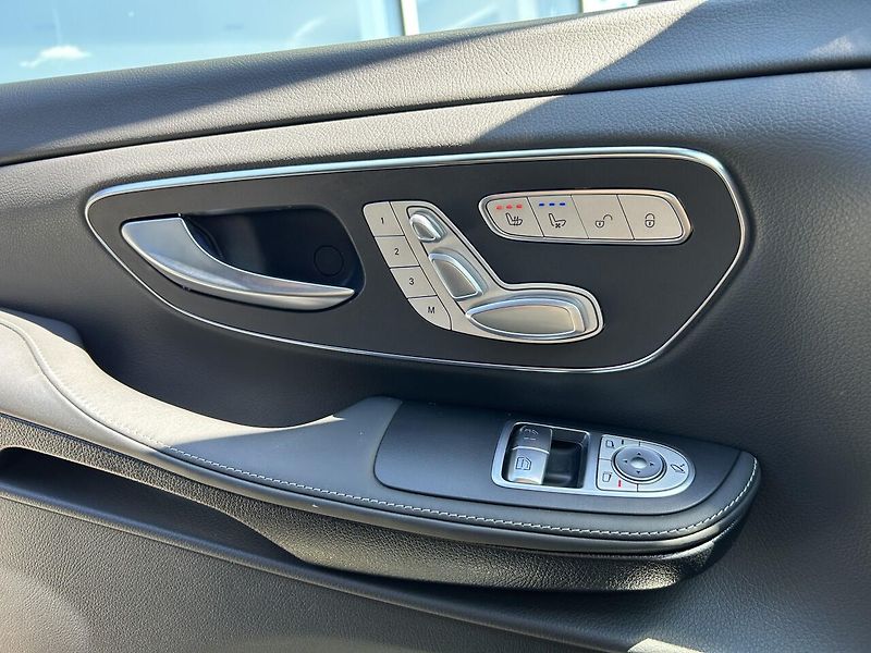 Mercedes-Benz Třídy V V 300d 4MATIC EXCLUSIVE L AMG - fotka 27 z 37