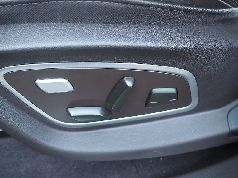 Renault Espace (2016) 1.6 dCi Init.Paris,7MÍST,Tažné - fotka 26 z 47