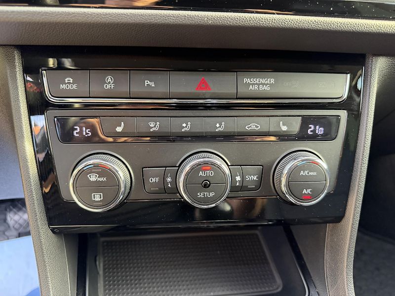 Seat Leon FR 1,5 TSi/96kW - LED,TZ,..... - fotka 29 z 66