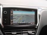 Peugeot 2008 (2014) 1.6 VTi, Serv.kniha, Navi - náhled 13