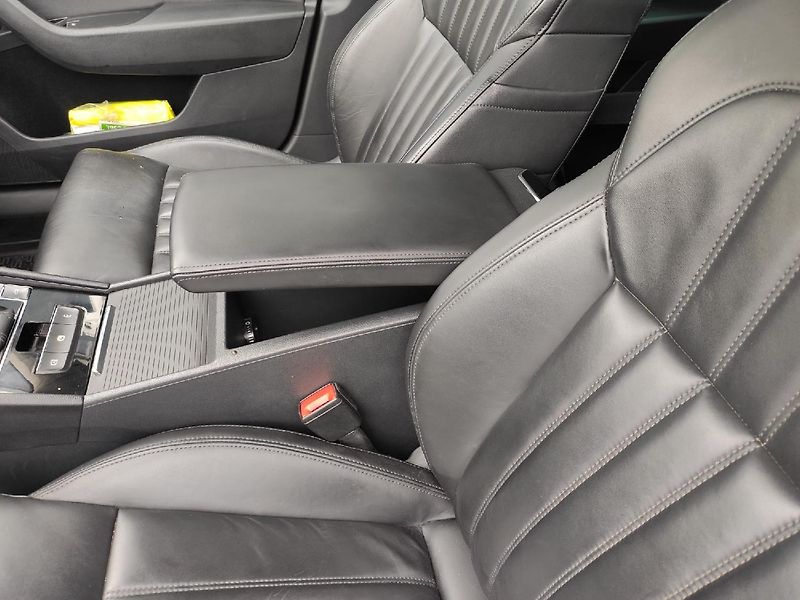 Škoda Superb (2018) 2.0 TDI 140kW 4x4 TZ 1.majitel - fotka 21 z 46
