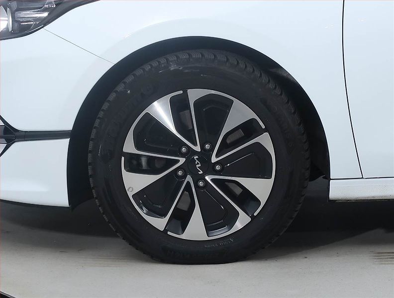 Kia Ceed (2024) 1.5 T-GDI - fotka 14 z 22