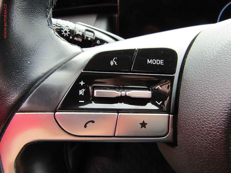Hyundai Tucson (2022) 1.6i, AC, LED, navi - fotka 18 z 19