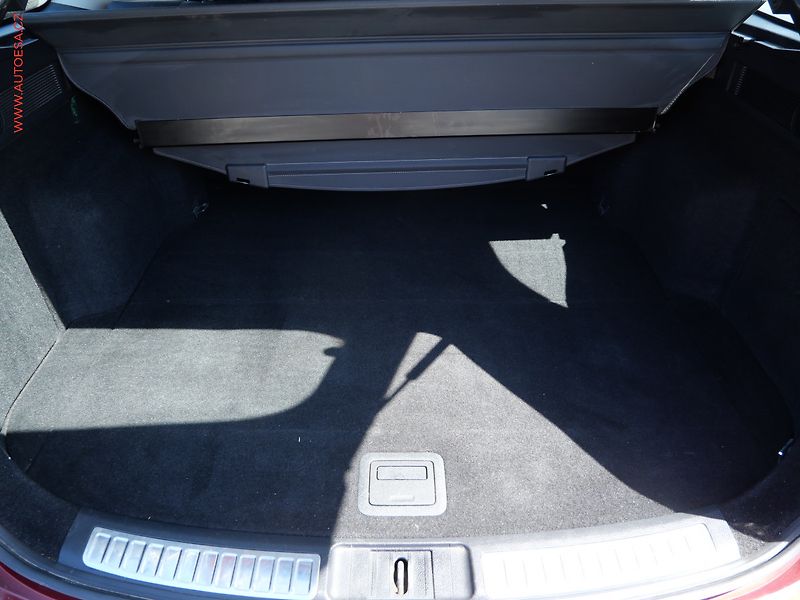 Mazda 6 (2010) 2.2 D, AC, tempo, výhřev sed - fotka 7 z 20