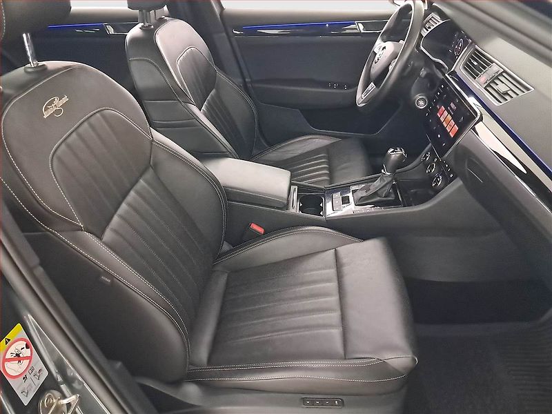 Škoda Superb (2019) Laurin&Klement 2.0 TSI - fotka 9 z 25