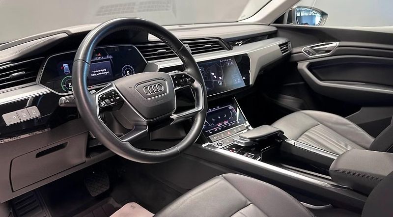 Audi e-tron 55 Quattro SoH 94% Kam Tažné - fotka 6 z 23