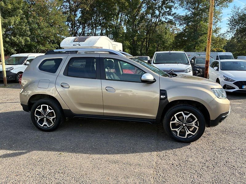 Dacia Duster 1.5 BlueDCi 4x4 PRESTIGE ČR DP - fotka 3 z 25