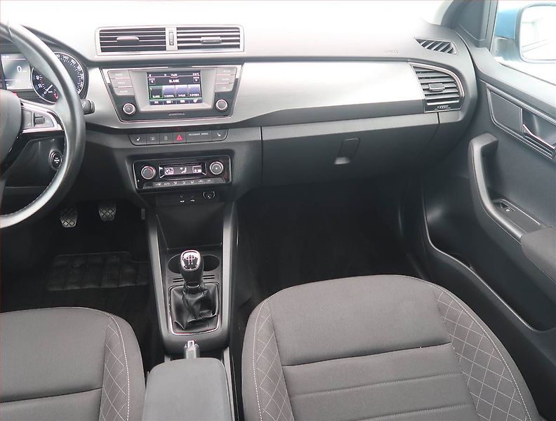 Škoda Fabia (2017) 1.0 TSI, Serv.kniha, Tempomat - fotka 8 z 13