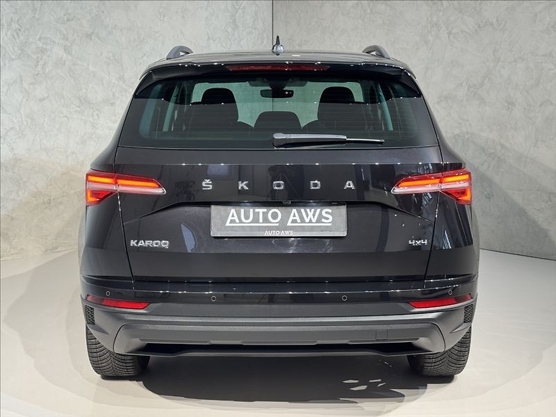 Škoda Karoq 2,0 TDi  DSG 4x4 Style Virtual - fotka 8 z 45