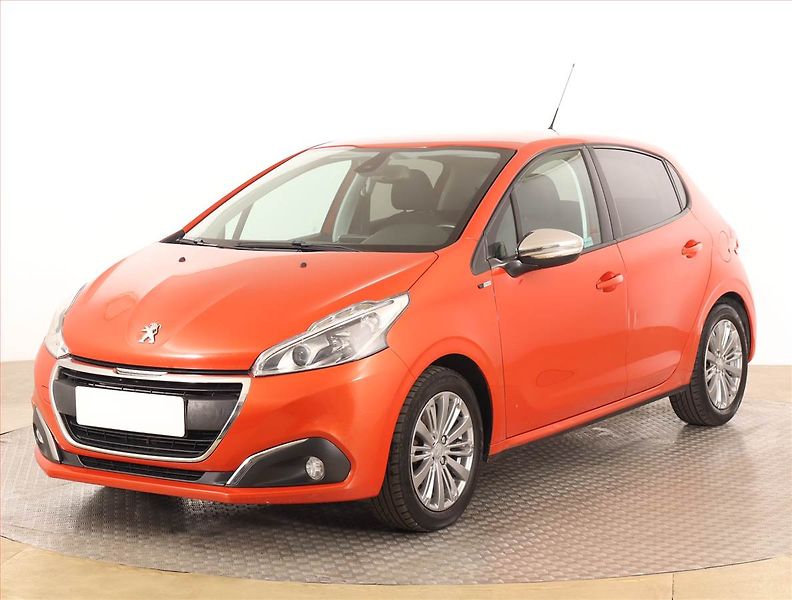 Peugeot 208 (2016) 1.2 PureTech, Tempomat - fotka 2 z 16