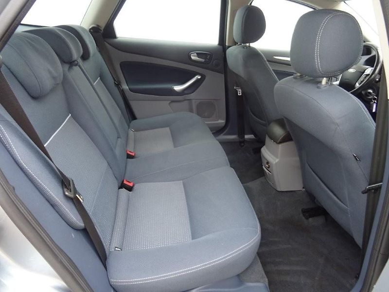 Ford Mondeo (2010) 1.8TDCi,92kW,aut.klima - fotka 17 z 21