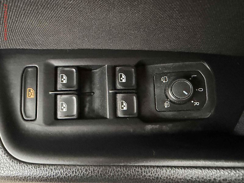 Volkswagen Arteon (2019) 2.0 TDI, DSG, LED, navi - fotka 11 z 18