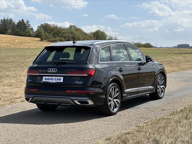 Audi Q7 3.0 - fotka 7 z 36