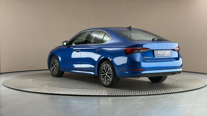 Škoda Octavia 2.0 TDI DSG Style - fotka 2 z 26