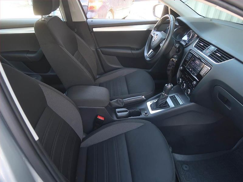 Škoda Octavia (2020) Ambition 1.5 TSI, Automat - fotka 9 z 15