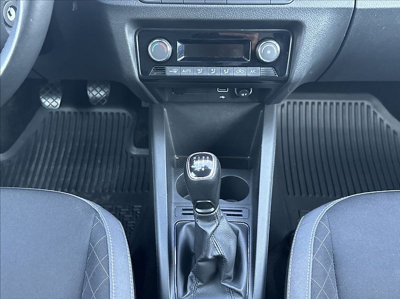 Škoda Fabia 1,0 TSI 95PS  Ambition Top - fotka 27 z 52