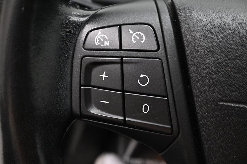 Volvo V60 1,6 D2 84 kW Manuál Kinetic - fotka 22 z 29