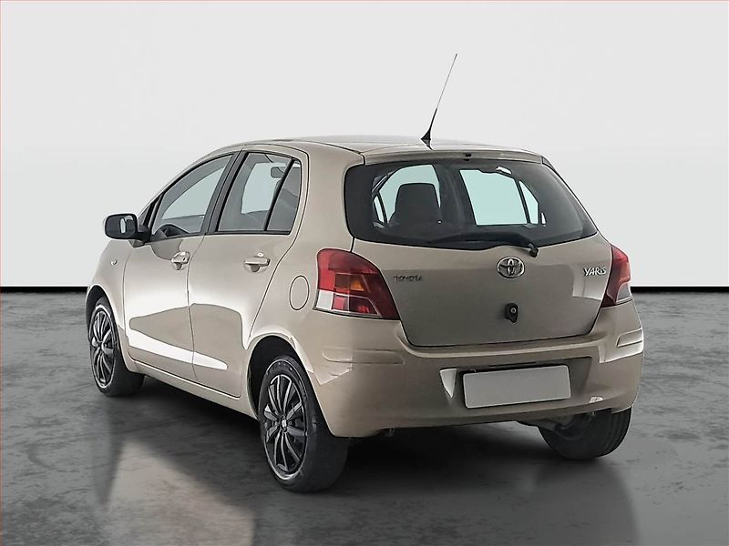 Toyota Yaris (2009) 1.33 Dual VVT-i, Automat - fotka 4 z 15
