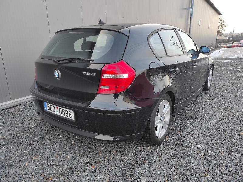 BMW Řada 1 118D - ZACHOVALÝ - fotka 6 z 17