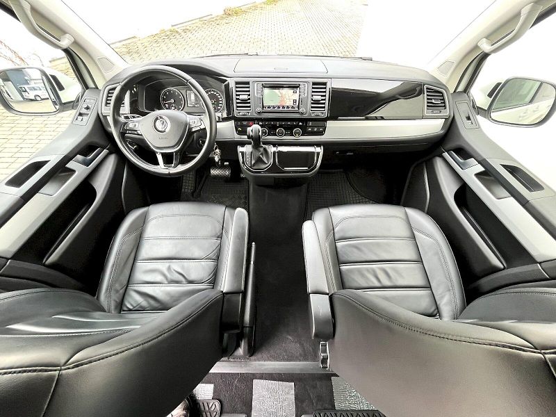 Volkswagen Multivan (2018) 2,0TSi Benzín 150kW Highline 4 - fotka 5 z 24