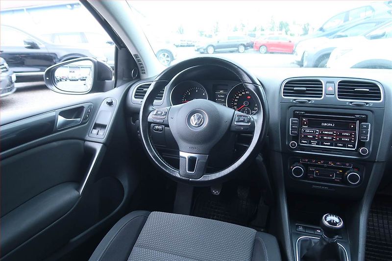 Volkswagen Golf (2009) 1.6 TDI, Tempomat - fotka 7 z 19