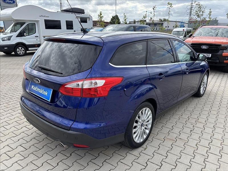 Ford Focus 2,0 TDCI 140k Titanium - fotka 5 z 36