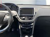 Peugeot 2008 (2017) 1.2PT, Allure, TZ - náhled 12