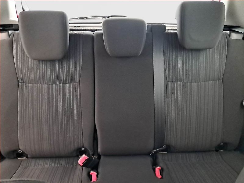 Suzuki Swift (2015) 1.2, Tempomat - fotka 10 z 19