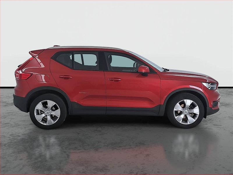 Volvo XC40 (2020) T3 - fotka 6 z 17