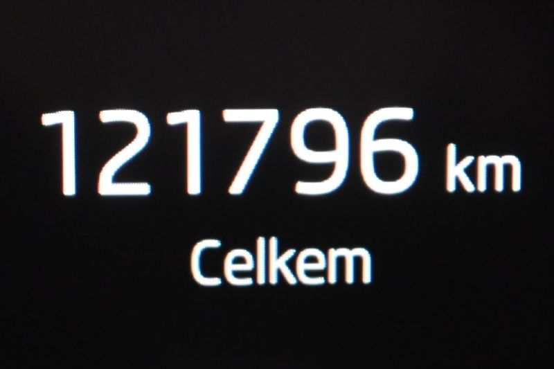 Škoda Octavia 2,0 TDI 85 kW Ambition Záruka - fotka 17 z 30