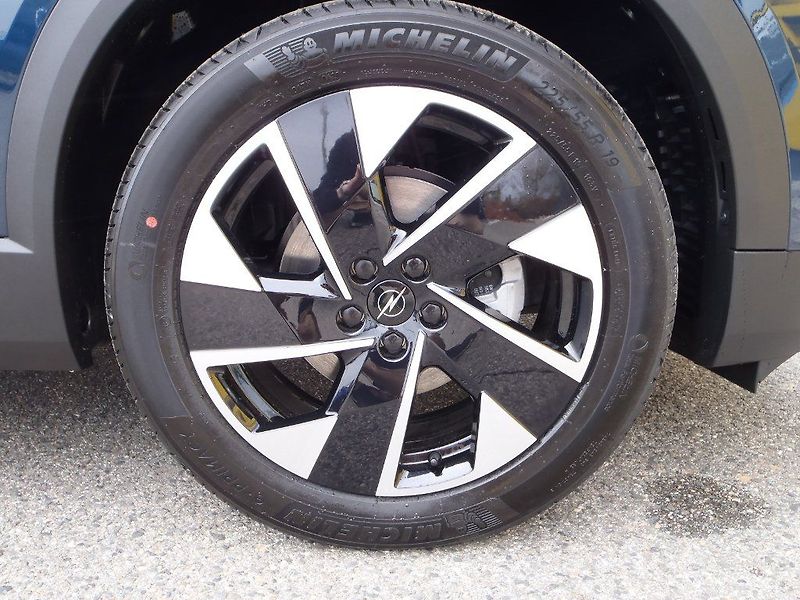 Opel Grandland Ultimate Hybrid 1.2T 107kW - fotka 37 z 37