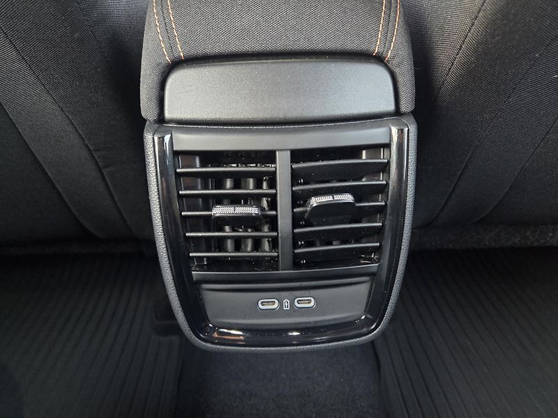 Škoda Kamiq (2022) 1.5 TSI 110kW,DSG,DPH, CZ - fotka 26 z 36