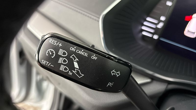Škoda Octavia 2.0 TDI Ambition Combi - fotka 14 z 24
