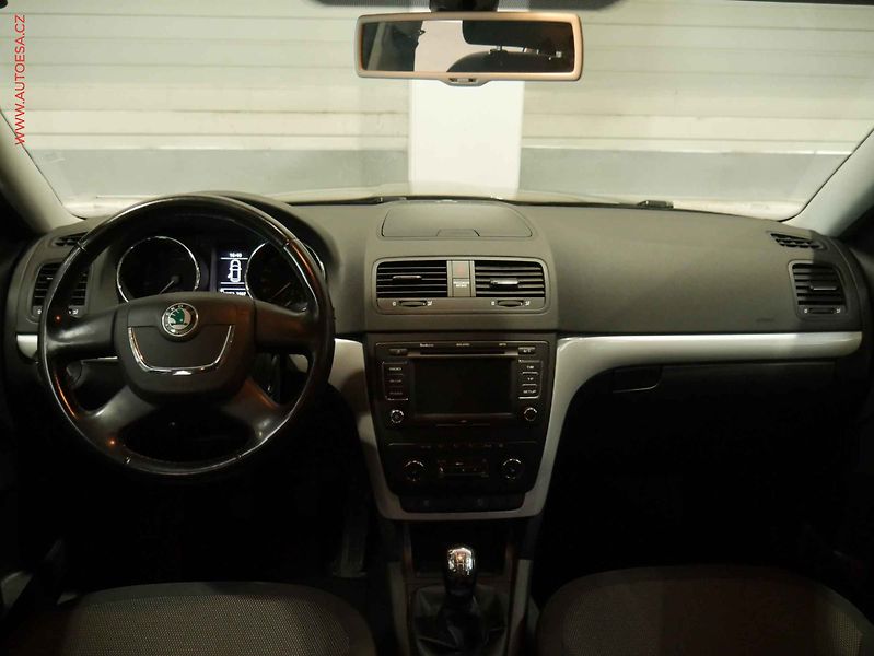 Škoda Yeti (2010) 1.4 TSi, 1.maj, AC, park - fotka 8 z 16