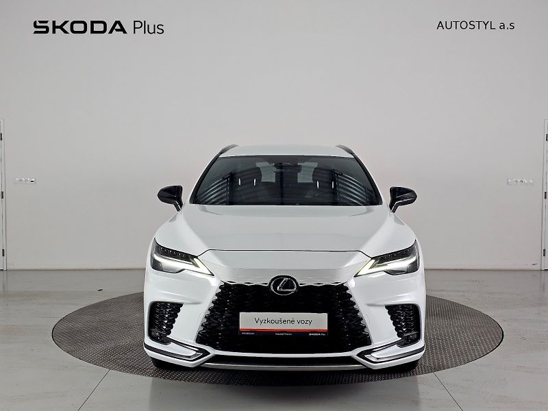 Lexus RX 500h (2024) 2.4 HEV 371k F Sport - fotka 4 z 30