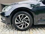Volkswagen Golf 1.0TSI MANUÁL VÝHŘEV TAŽNÉ  - náhled 38