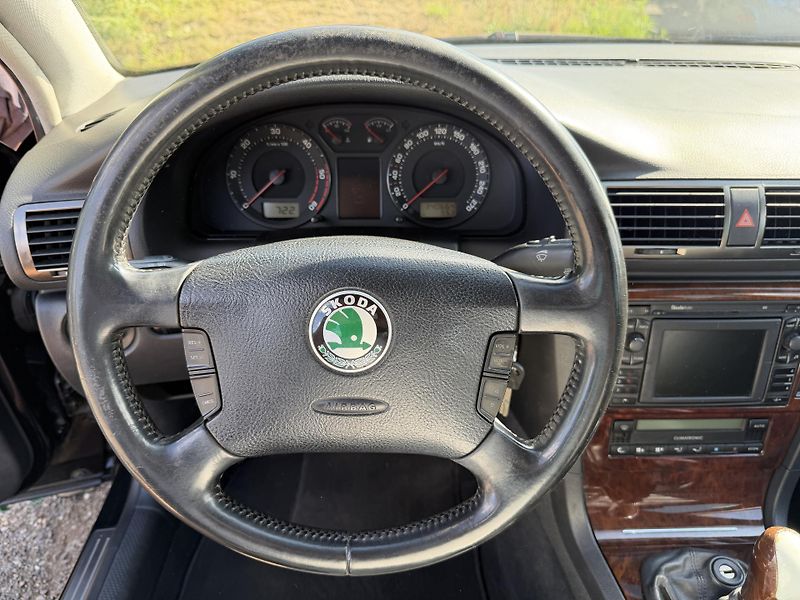 Škoda Superb 1.9 tdi - fotka 18 z 20