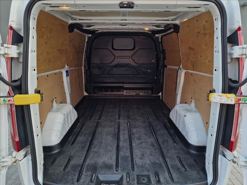 Ford Transit Custom 2.0TDCi Trend L1,ČR,1.Majitel - fotka 19 z 46