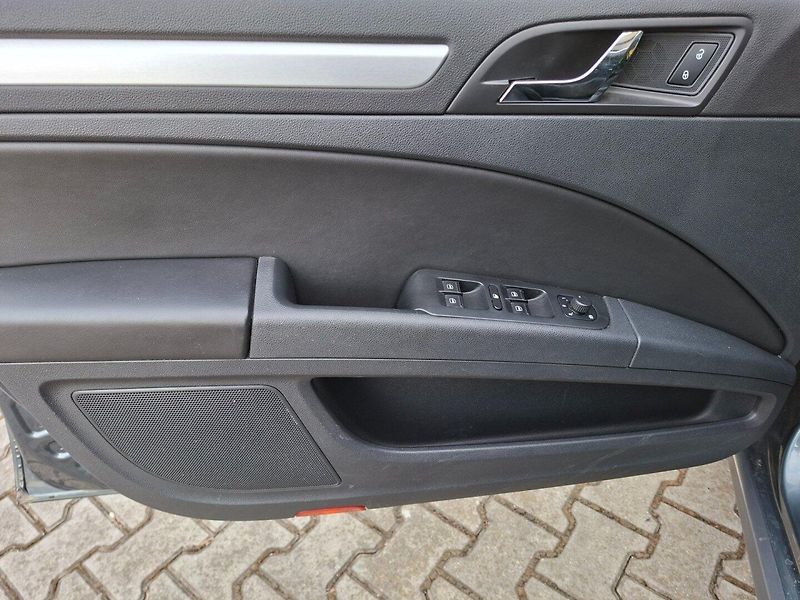 Škoda Superb (2014) OUTDOOR 2.0TDI 125kW DSG 4X4 - fotka 22 z 39